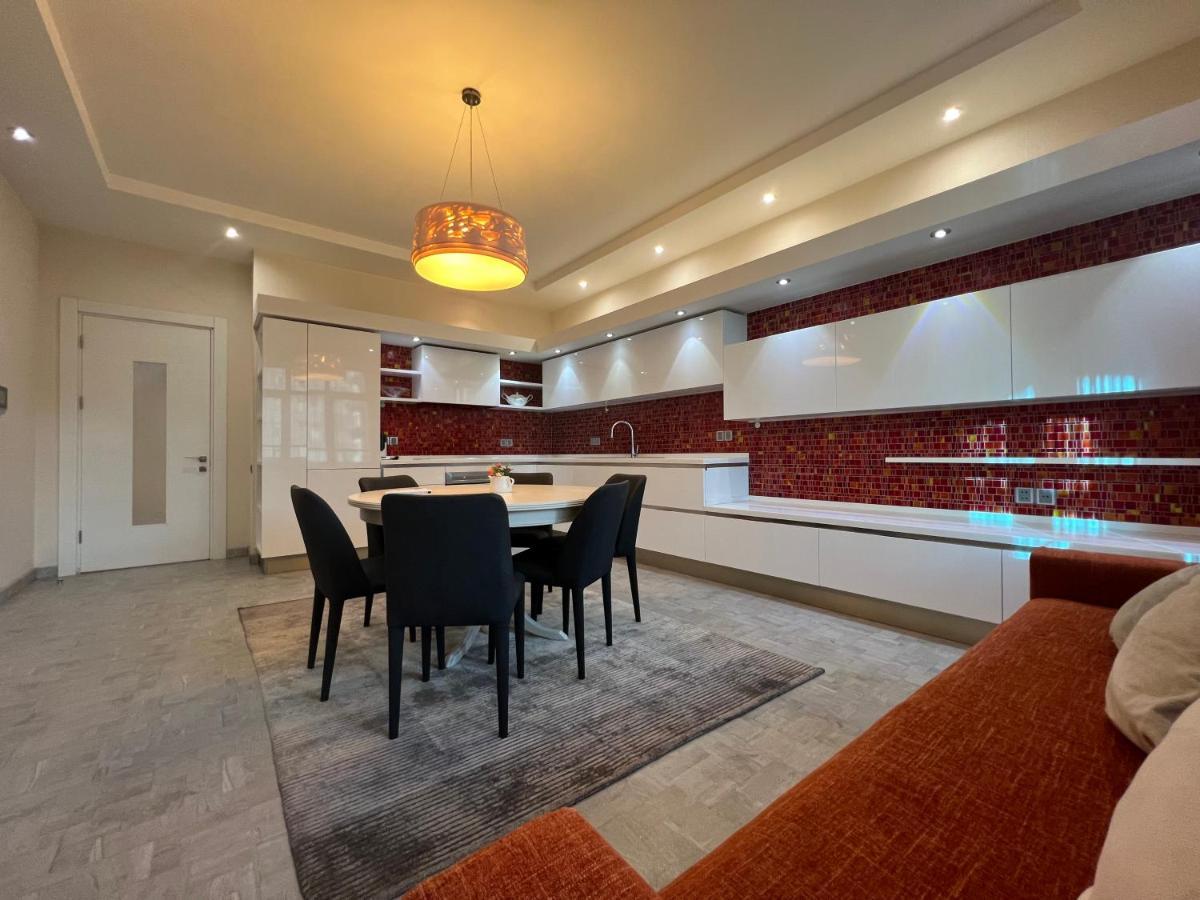 Megafun Luxury Family Apartment Bakoe Buitenkant foto