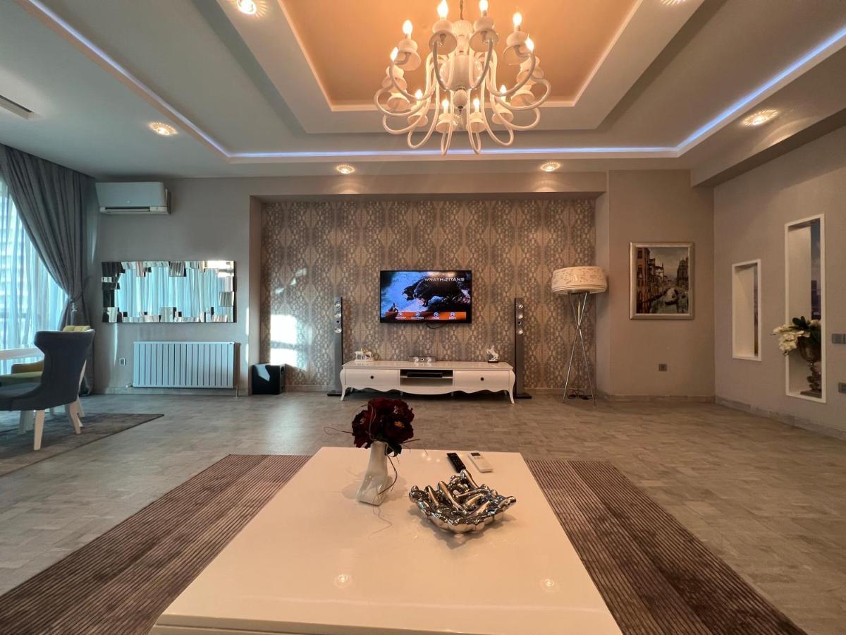 Megafun Luxury Family Apartment Bakoe Buitenkant foto