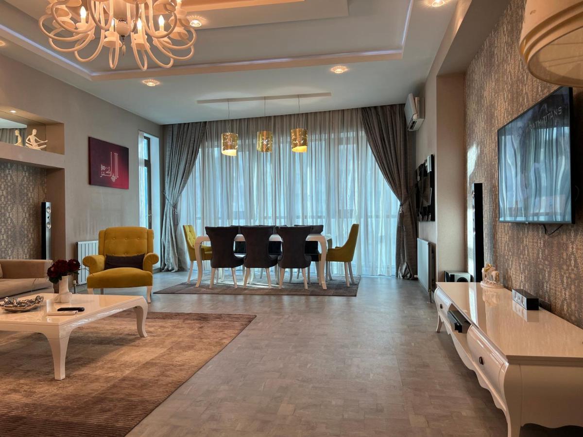 Megafun Luxury Family Apartment Bakoe Buitenkant foto