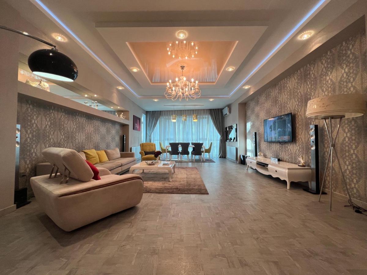 Megafun Luxury Family Apartment Bakoe Buitenkant foto