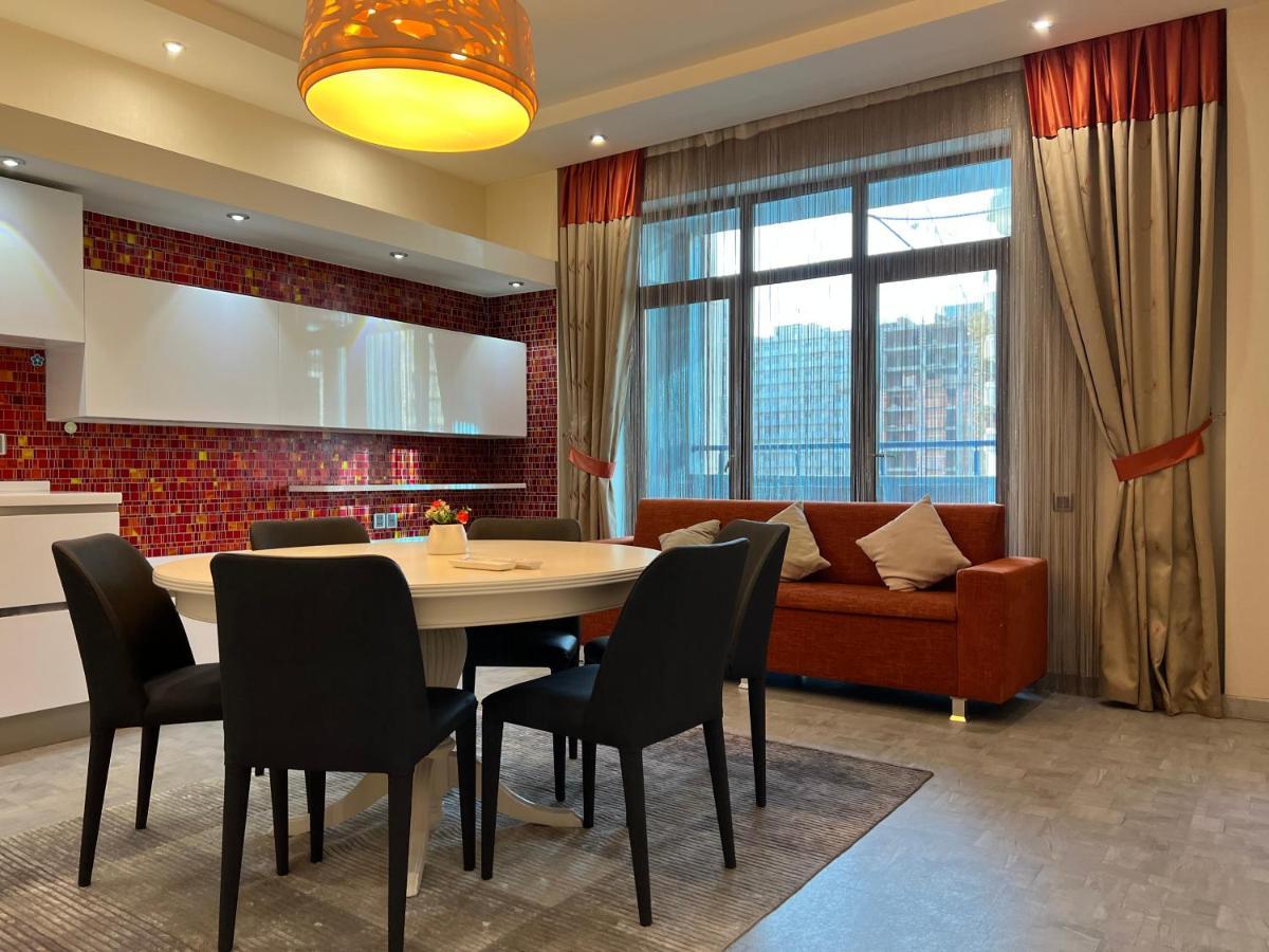 Megafun Luxury Family Apartment Bakoe Buitenkant foto